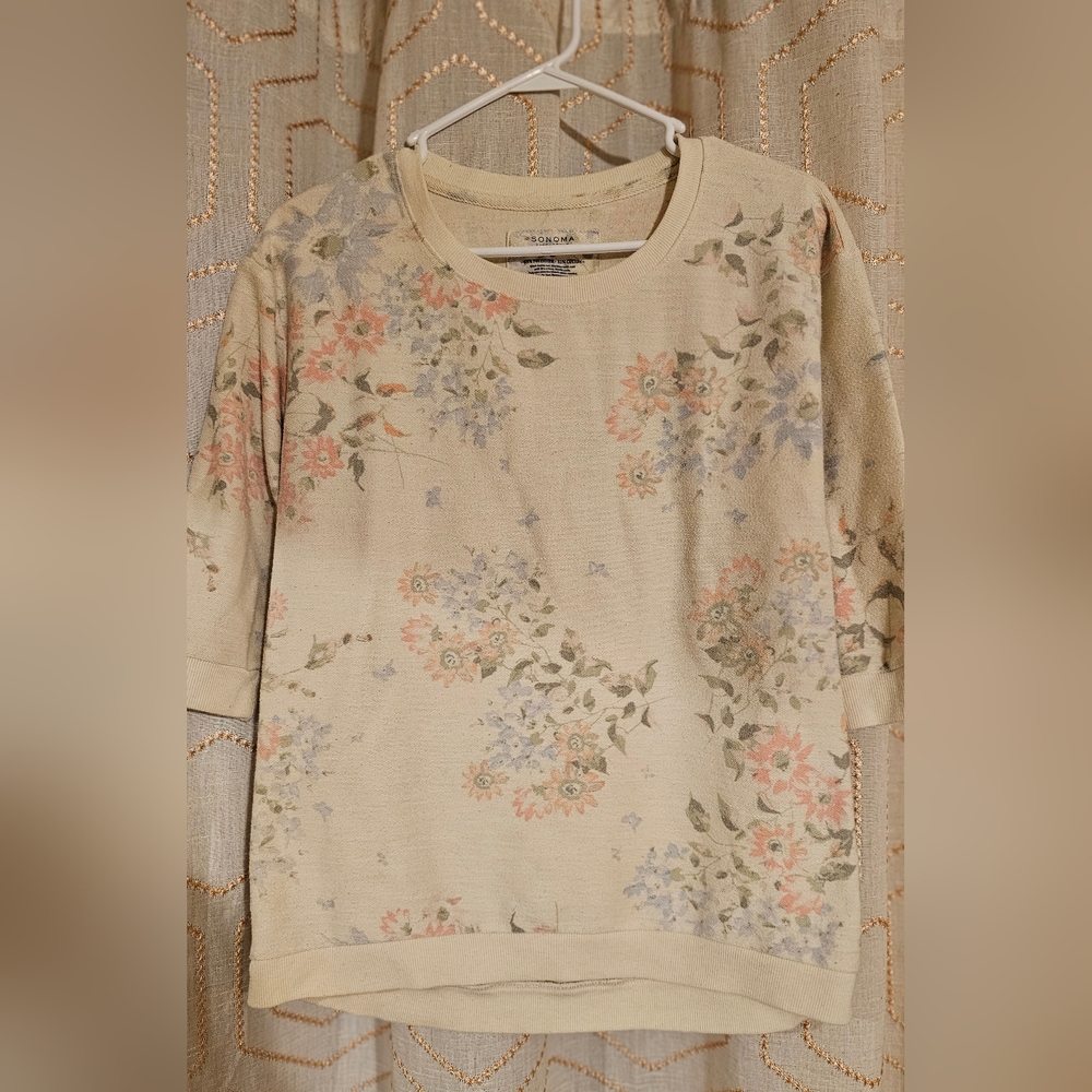 Sonoma Floral Top, cropped sleeves, cream w/ muted pink, blue & sage. Size small